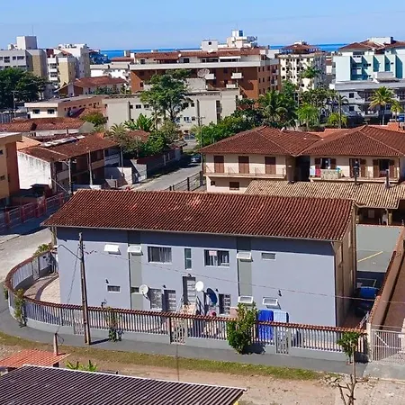 Apartamento até 10 pessoas, 4 quadras Praia Grande Ubatuba-SP-2