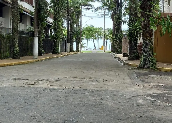 Apartamento a 100 m da Praia Grande Ubatuba