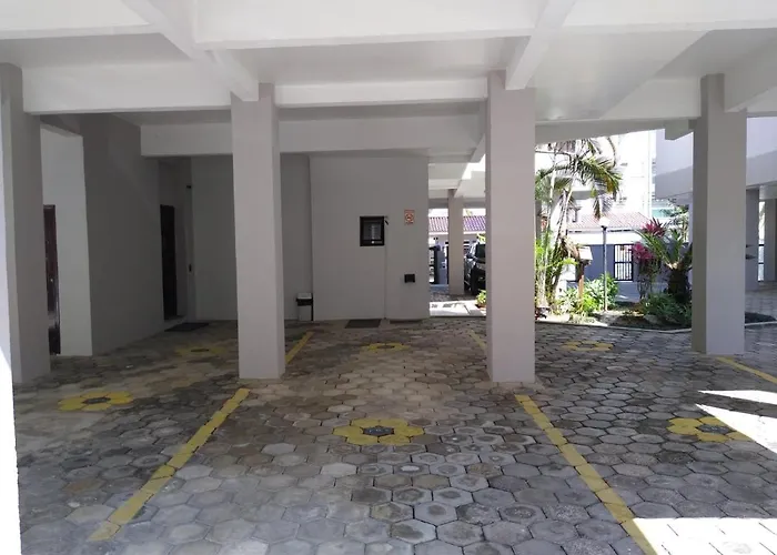 Apartamento a 100 m da Praia Grande Ubatuba